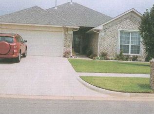 11013 SW 7th Cir, Yukon, OK 73099