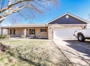 7 Jason Ridge Dr, Washington, MO 63090