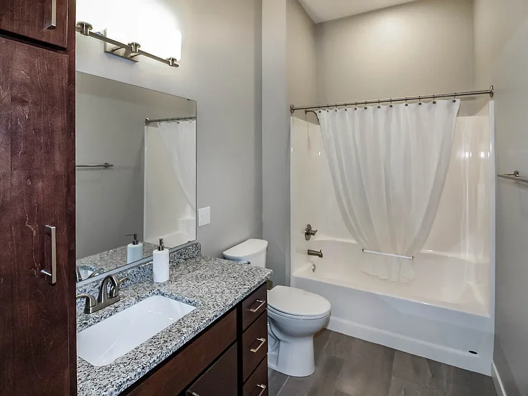 RoCo Apartments — Photo 5