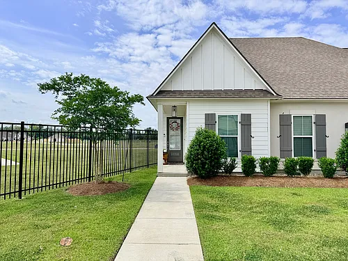 10248 Creek Bend Ave Photo 1