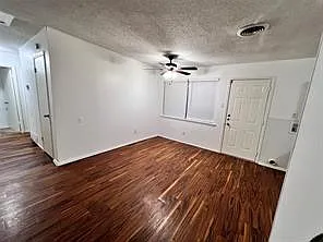 3 bed, 2.0 bath, 1164 sqft, $1,990 — Photo 3