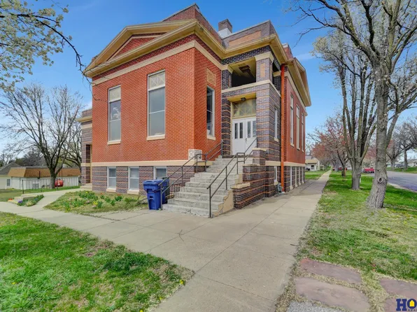 110 E Iowa St, Sterling, NE 68443