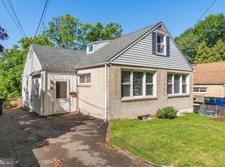 24 Woodlawn Ave, Willow Grove, PA 19090