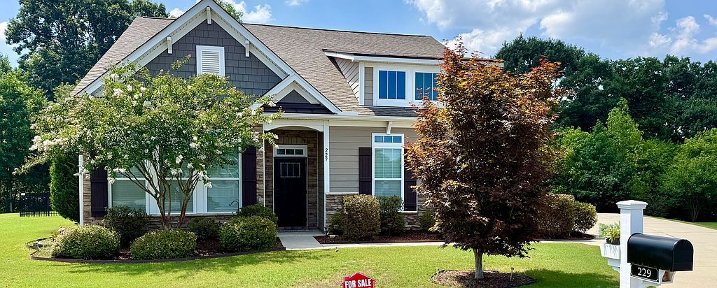229 Hunters Hill Dr - Property Image