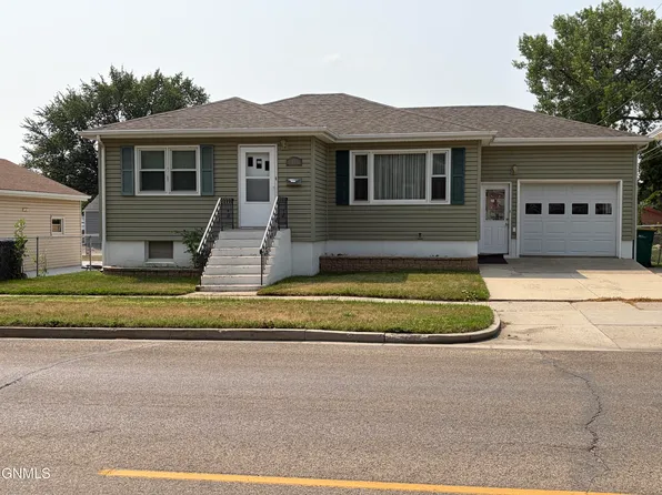 1215 E Boulevard Ave, Bismarck, ND 58501