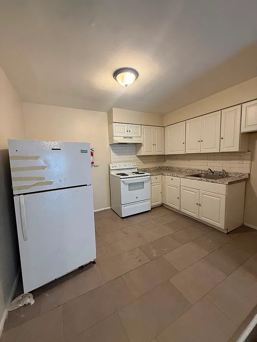 2 bed, 800 sqft, $1,794 — Photo 1
