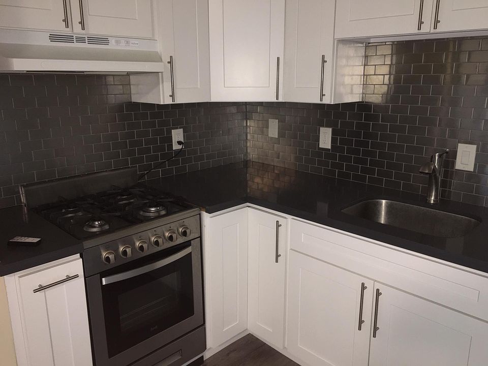 1st image of 718 E Harvard St APT A