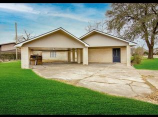 3215 Blossom Dr, Beaumont, TX 77705