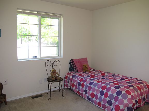 4th image of 812 E Hayden Dr