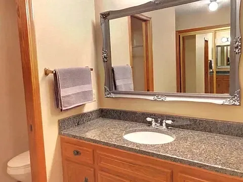 4 bed, 2426 sqft, $2,050 — Photo 4