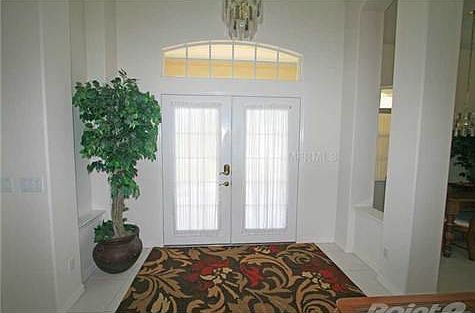 4th image of 806 Rotonda Cir