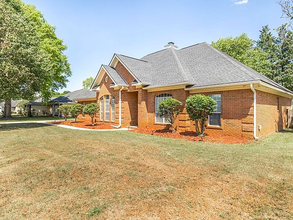 4th image of 206 Rhett Ct