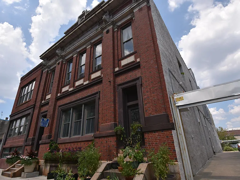 431 Fairmount Ave #2C — Photo 12