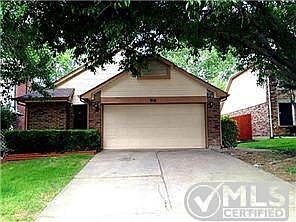 1st image of 916 Sylvan Creek Dr