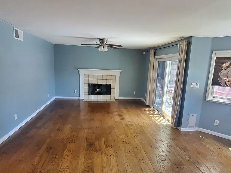 8700 Brittany Park Dr — Photo 16