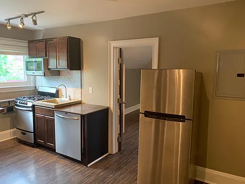 302 S Negley Ave #6 Photo 1