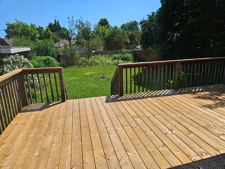 388 Fernleigh Cir S — Photo 18