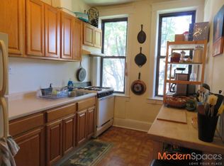 3413 41st St APT 3L, Long Island City, NY 11101