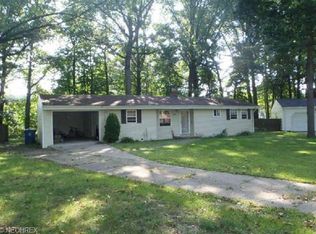 24102 Beech Ln, North Olmsted, OH 44070