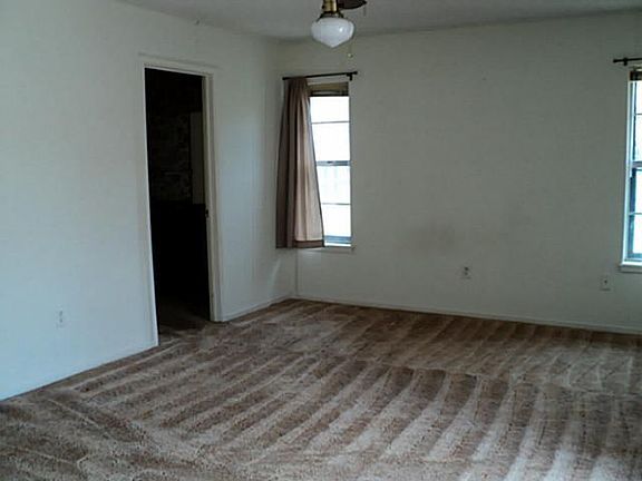 5th image of 3402 Ivanhoe Ln