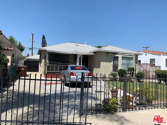 3rd image of 1313 S Poinsettia Ave