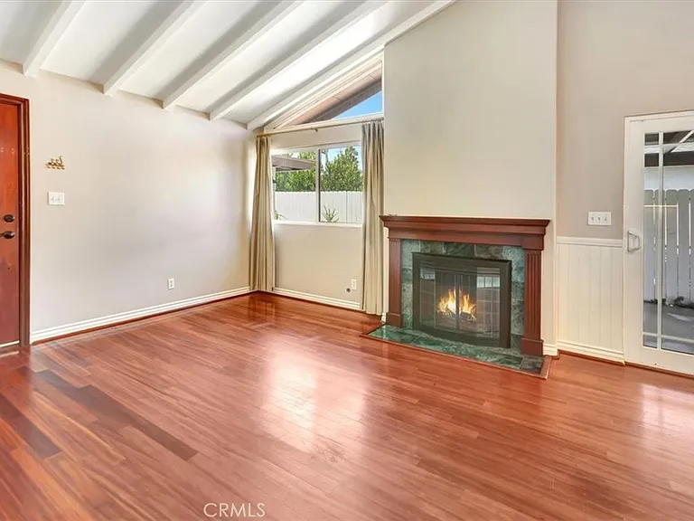 1522 W Robin Rd — Photo 5