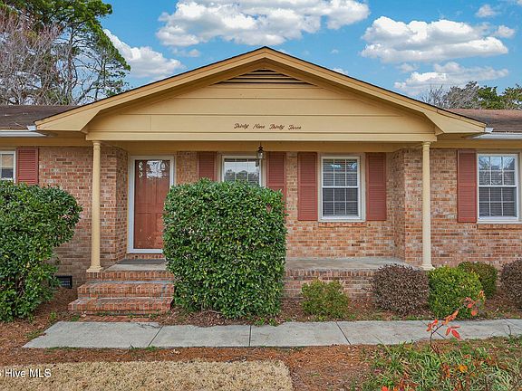 4th image of 3933 Sweetbriar Road