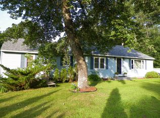2 Tinker Rd, Merrimack, NH 03054