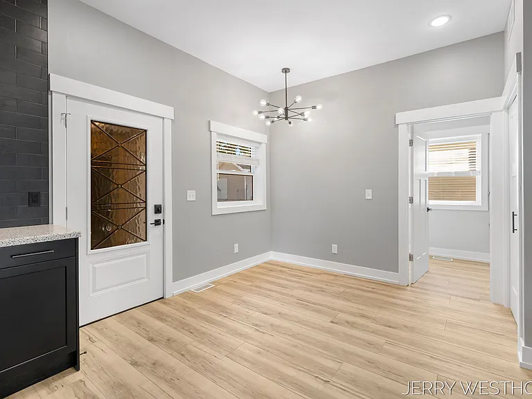 715 Butterworth St SW #3 — Photo 12