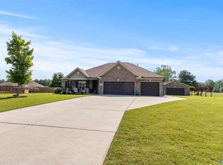 75 Cambridge Dr SE, Decatur, AL 35603