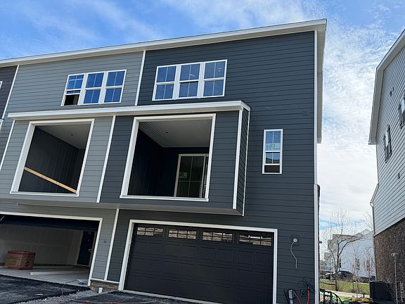 3rd image of 137 Breckenridge Ct