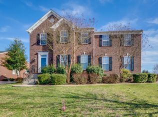 1058 Avery Trace Cir, Hendersonville, TN 37075