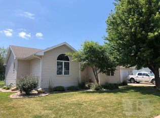 1408 Michael Ave, Grinnell, IA 50112
