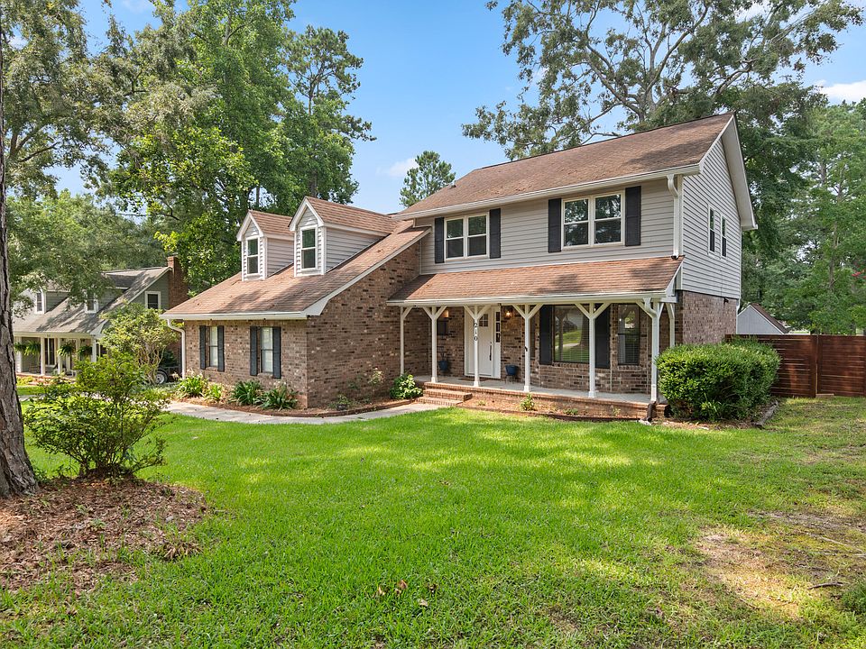 1st image of 210 Smythe Dr