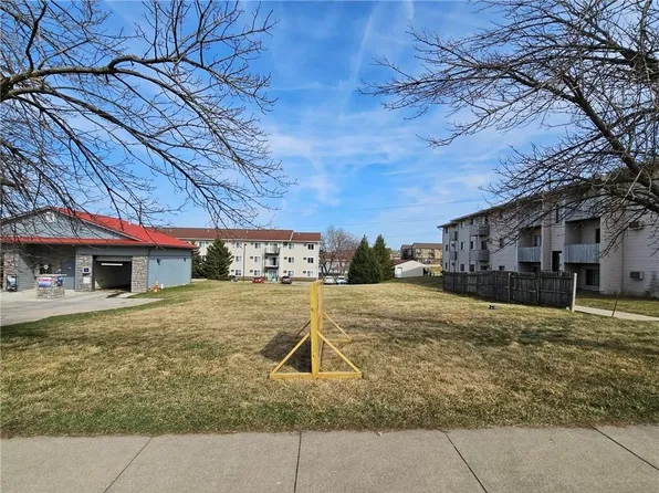 751 Sherrylynn Blvd, Pleasant Hill, IA 50327