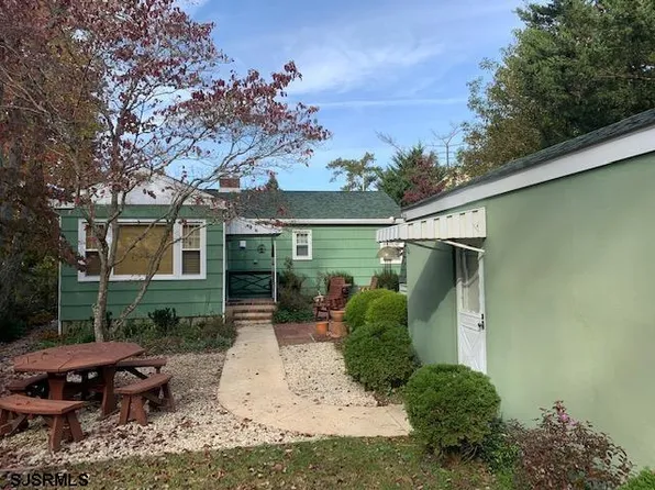 2702 McCormick Ave, Hammonton, NJ 08037