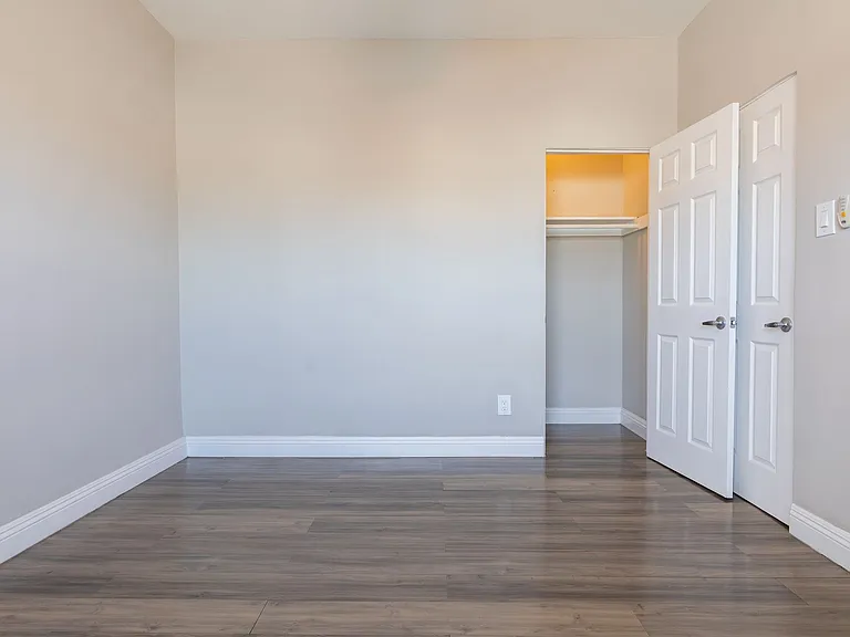 Seven Lions Apartments — Photo 31