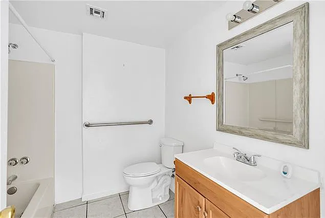 2130 N Broad St — Photo 8