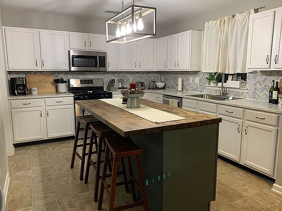 Updated 12/31/2020 - Kitchen