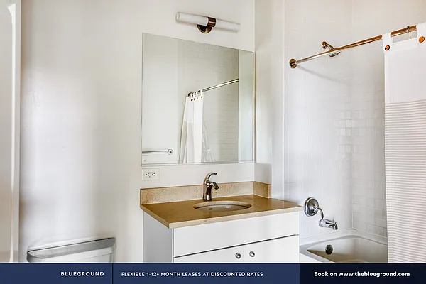 Rented by The Blueground | media 100