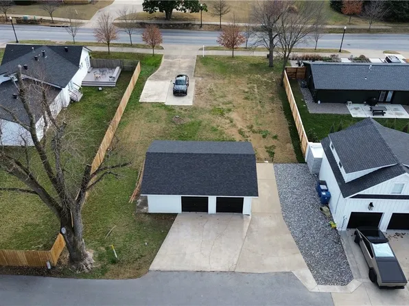 707 E Central Ave #14, Bentonville, AR 72712