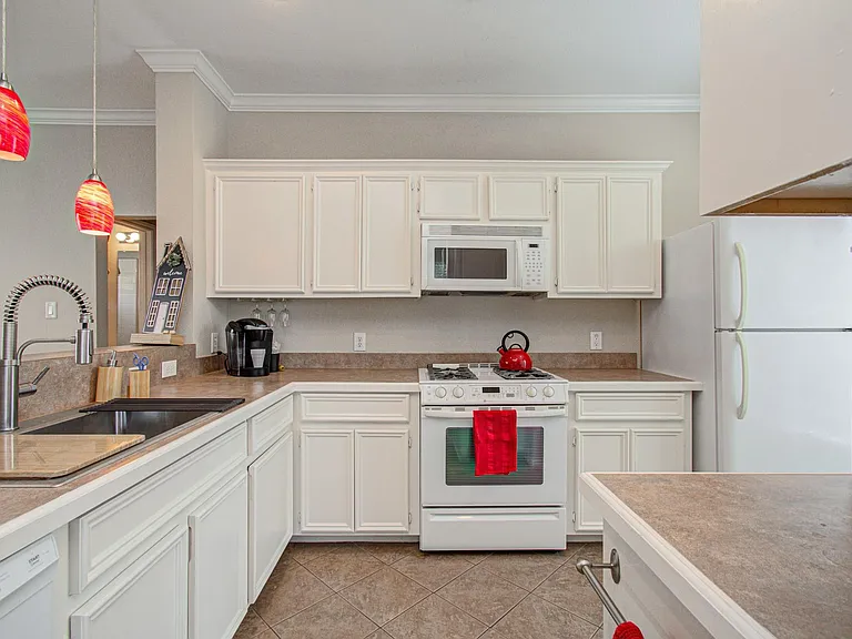 2920 Clay St — Photo 11
