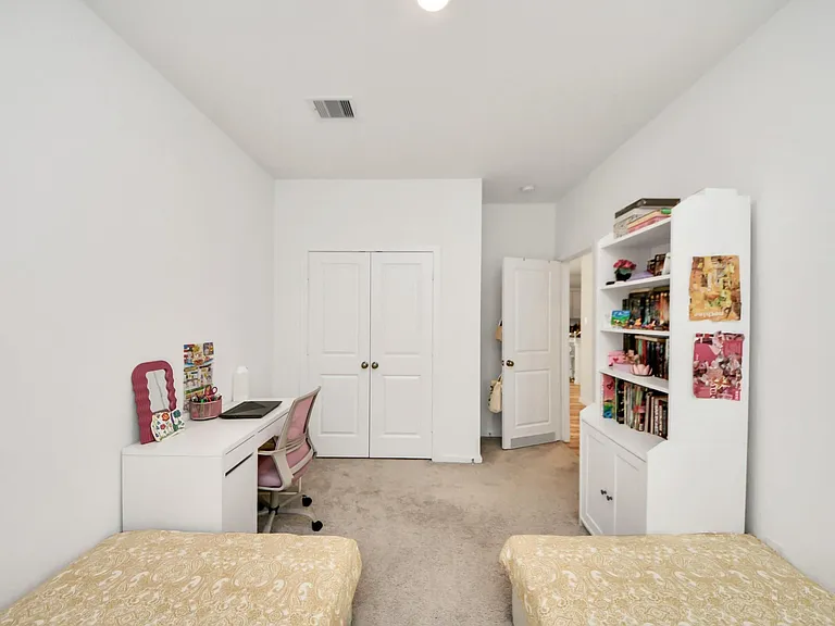 21927 Citrus Grove Ct — Photo 35