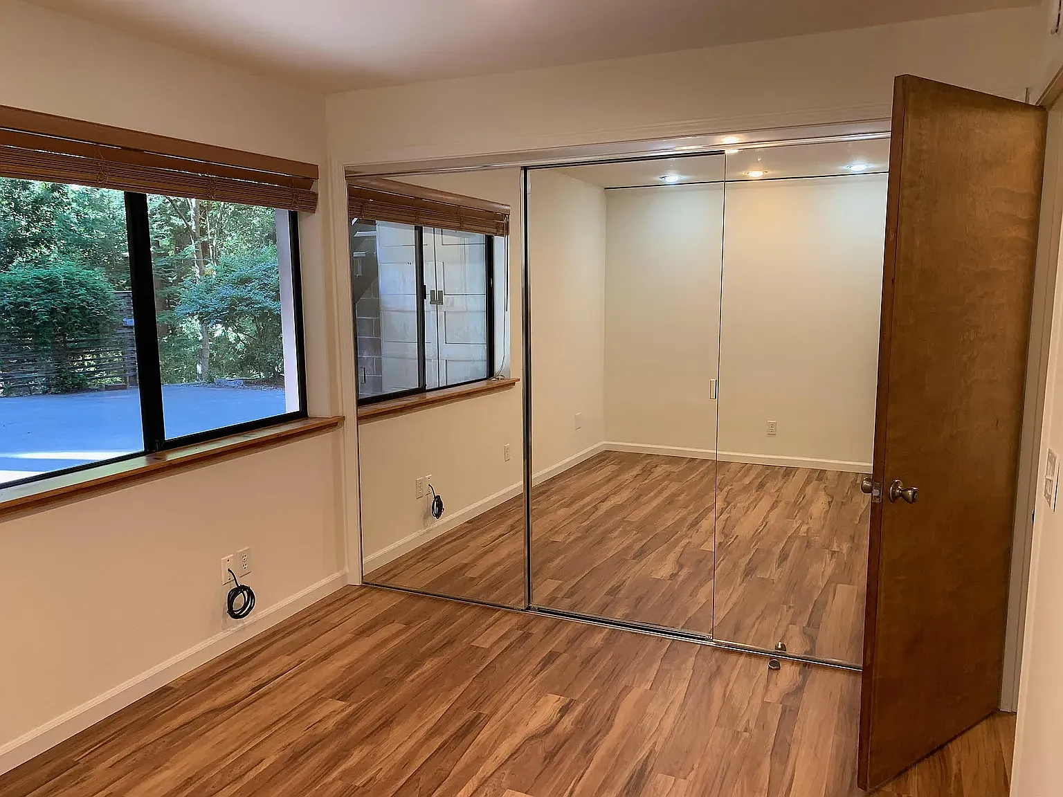 2 bed, 792 sqft, $3,200 — Photo 4