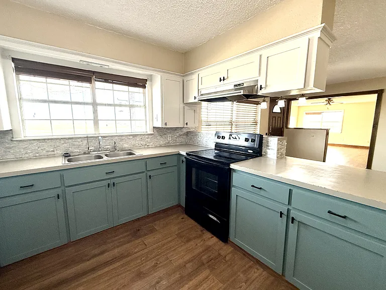 1654 Ponderosa Rd — Photo 2