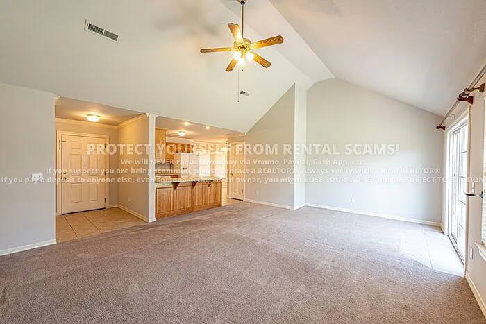245 Ravenwood Rd #A — Photo 4