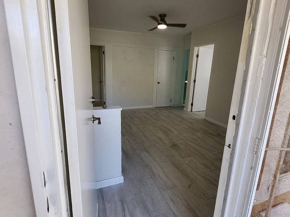 1st image of 4871 Voltaire St