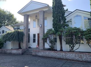 3242 Kentwood Dr, Eugene, OR 97401