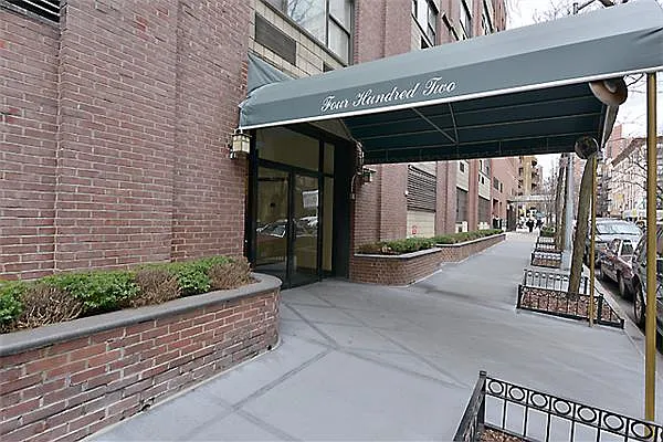 Rented by R New York | media 10