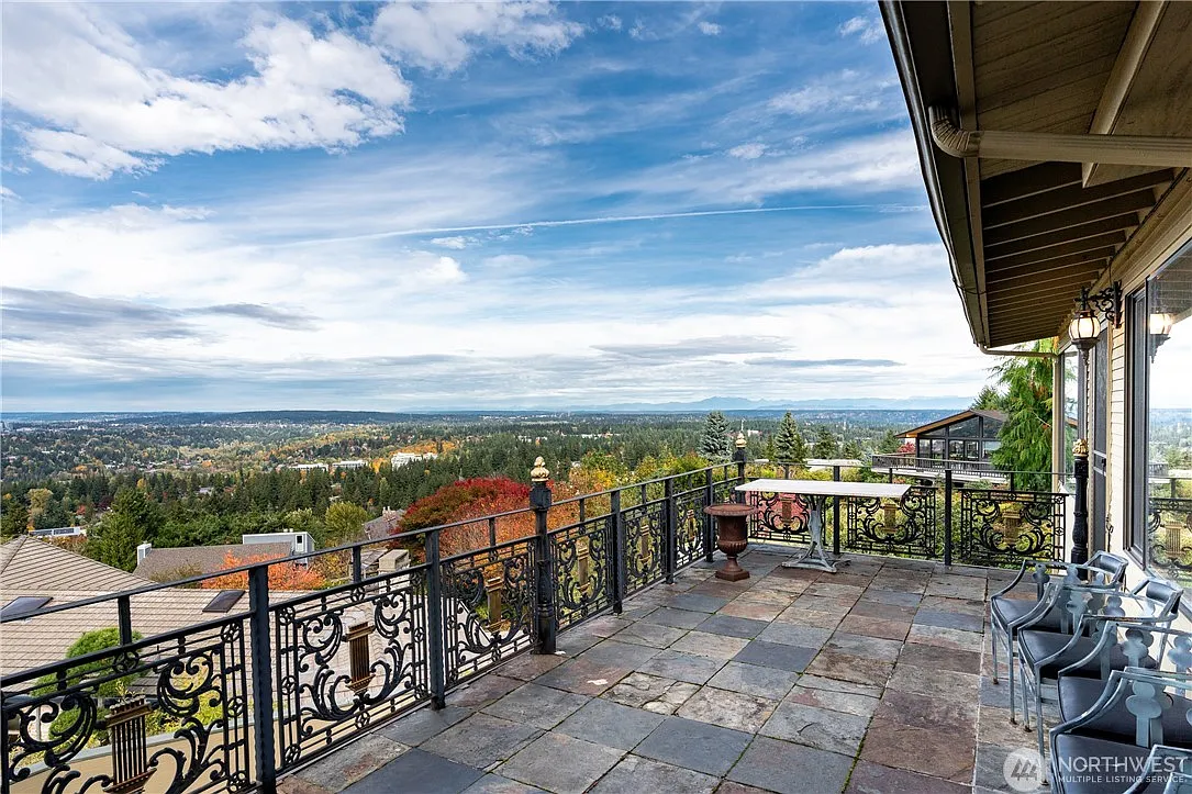 4 bed, 4110 sqft, $6,000 — Photo 2